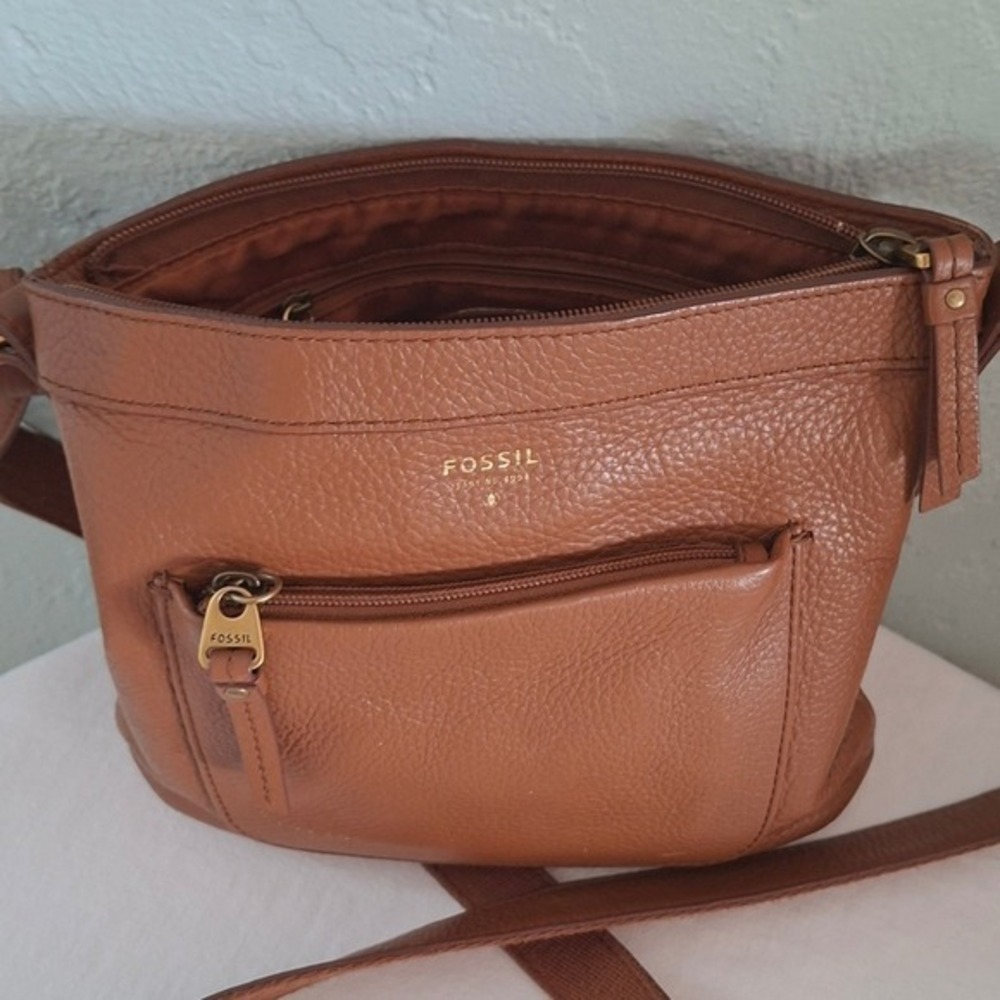 Fossil Crossbody Leather Shoulder Bag Brown Purse Strap Front Pocket Handbag